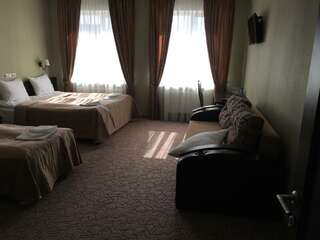 Мини-отель Щедрино Ярославль 3-местная комната стандарт с ванной-3